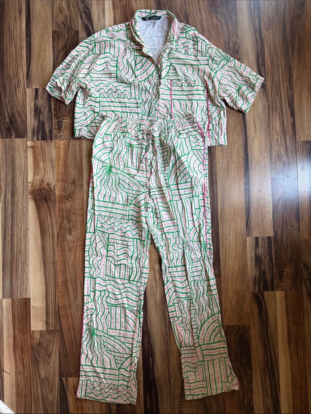 Pink & Green Patterned Pants - Picture 3 of 9